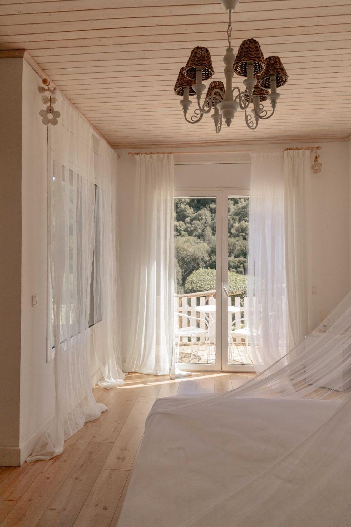 Es Cel De Begur Hotel Exterior photo